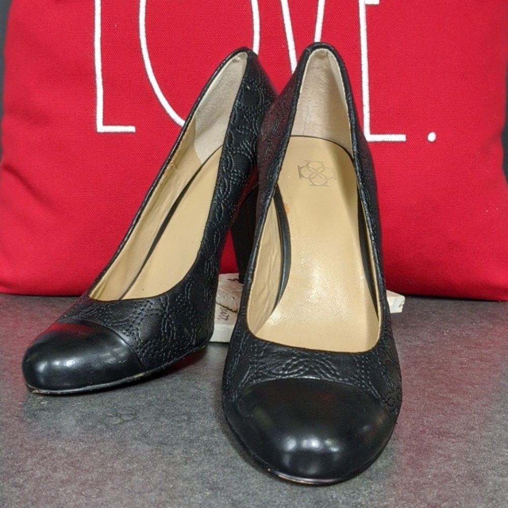 Ann Taylor Black Leather Shoes